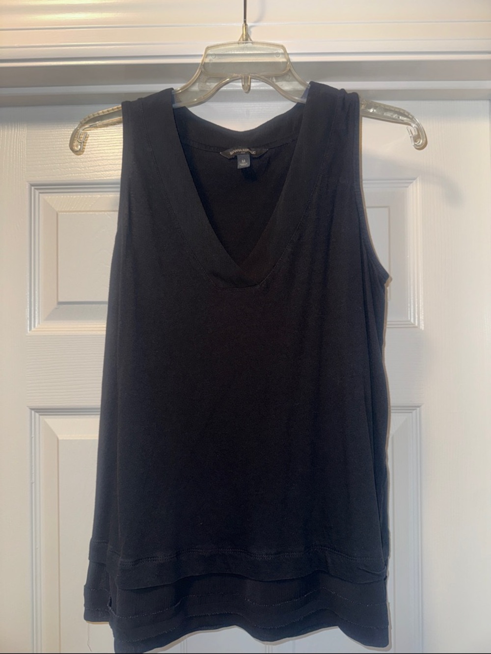 Banana Republic Black V-Neck Sleeveless Tank
